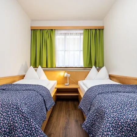Michis Aparthotel Flachau Exterior photo