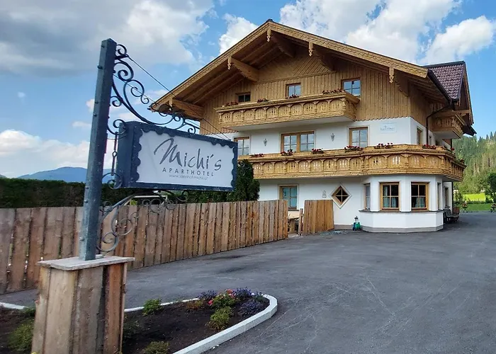Michis Aparthotel